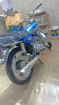 دراجه كلك للبيع السعر 300 بيه مجال قليل حك جيه رقمي 07847125933