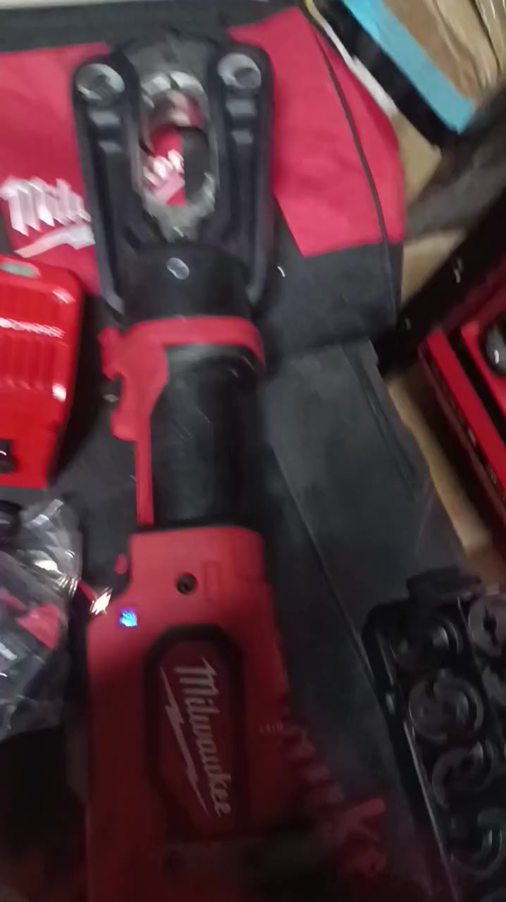 للبيع
كابيسه ميلواكي جديد كامل

16 الي 630 ملم  حد كبس

توصيل متوفر 

واتساب ***********
