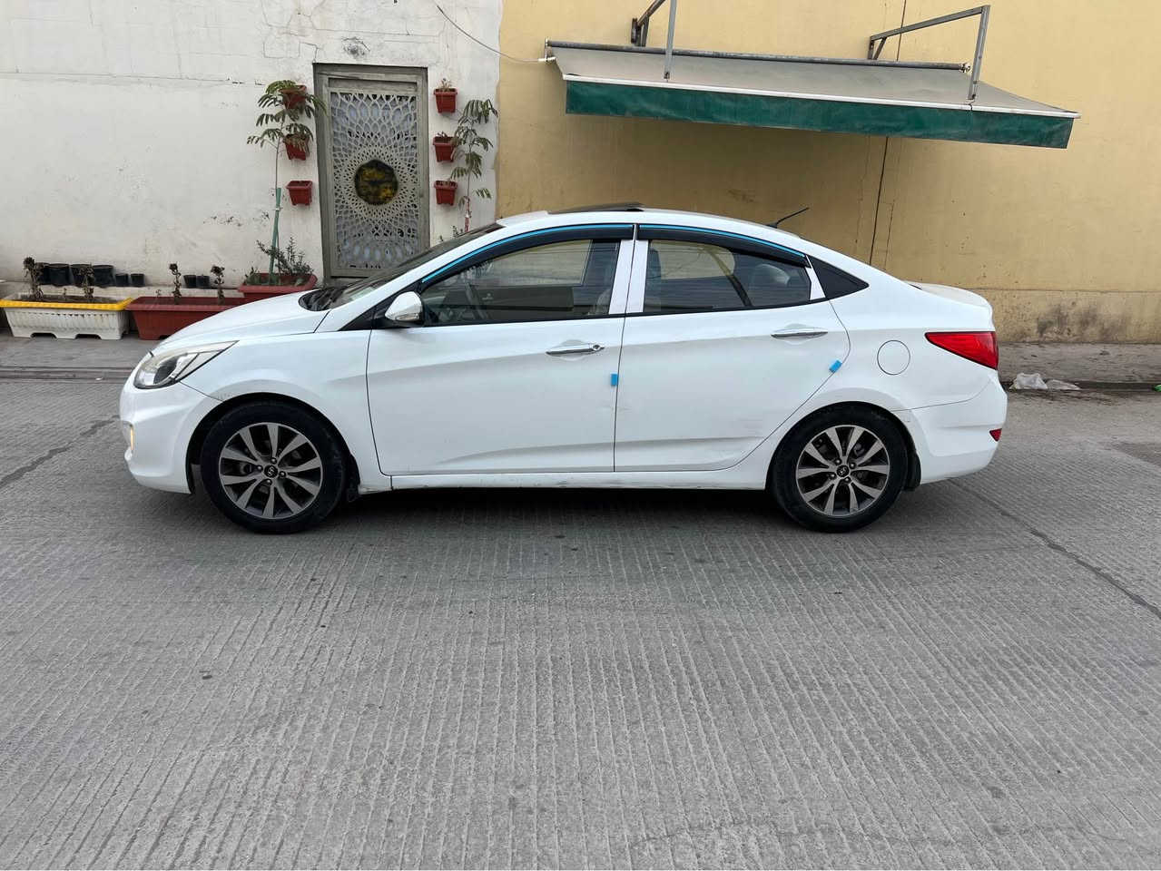 🚗 للبيع – هيونداي أكسنت (وارد خليجي)

📌 الموديل: 2016

⚙ المحرك: 1600 

✨ الحالة: السيارة فول مواصفات 

🪪 الرقم: بغداد بسمي

💰 السعر: 105 قابل للتفاوض 

   *********** ☎️

السلام عليكم اكسنت ١٦ رقم بغداد بسمي فول فتحمه شاشه كامره ويل كب تحكم محرك ١٦٠٠ دبل خطره  مكينه كير نضاف

حداديه زينه تبريد ثلج سيارة بيها قطعتين صبغ فقط بدون داخل جاملغ وباب اثر دحجه بسيطه السعر ب105 وبيها مجال 

مكان سياره نجف الشراي يتصل النجف, العراق
