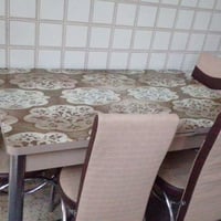 ميز طعام • ٤ كراسي • شرط نضافة