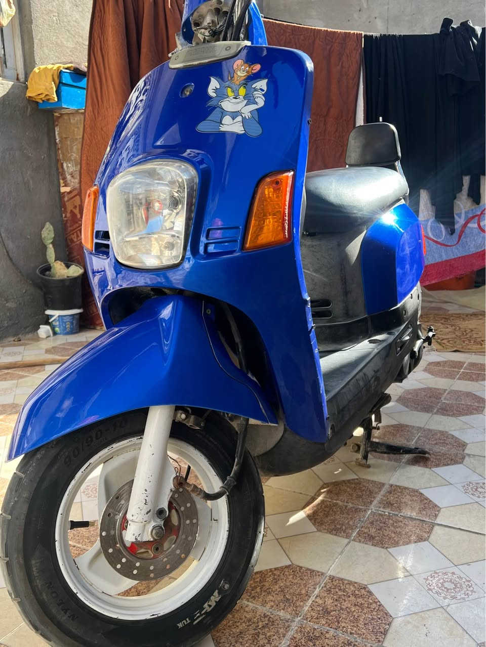 سلام عليكم ماكس بوليسي 
دراجه نضيفه ما مفتوحه 
فقط كفرات مبدله 
مكاني البصره شط العرب الصالحيه 
السعر /850وبيها مجال لشراي 
رقم الهاتف ***********
مامتواجد ع فيس البصرة, العراق
