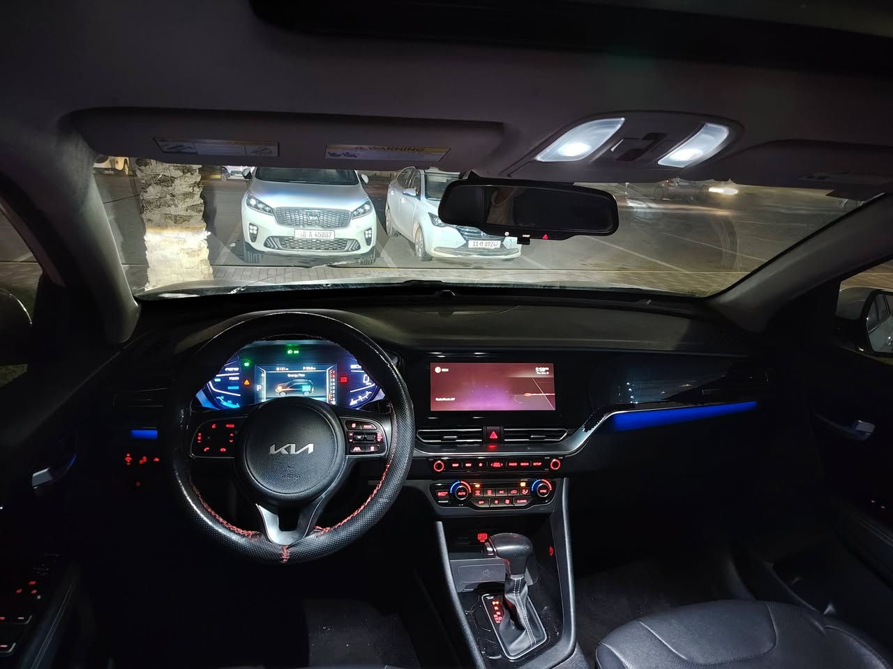 السلام عليكم ورحمة الله وبركاته 🌹
كيا نيرو 2022 هايبرد اعلى فئة تورنك حادثها تبديل قبق جنطة نفس اللون وبارد بسيط بالجاملغ الخلفي عكس السائق السيارة بدون قطرة صبغ حتى الدعامية مبدل نفس اللون بجم كبس السيارة على وضع الشركة ايرباكاتها كلهن سليمات ماشية 75mi(ماشية بامريكا 41 الف) رقم بغداد محرك 1600 تنفس طبيعي كير dct رياضي 🚀 
اقتصادية جدا ⚡
تبريدها ثلج❄️ 
المواصفات 
فتحة سقف 
تشغيل عن بعد
بصمة تشغيل +بصمة ابواب 
اشارات ترحيب 
مري كهرباء (شفط)+اشارات بالمري
لايتات زنون 
كشافات ضباب
لد نهاري 
اشارات LED
كشنات جلد +كشن السائق كهرباء
شاشة كبيرة +ابل كار بلي +نظام ملاحة GPS+كامرة خلفية دوارة
اوامر صوتية
فول تحكمات ستيرن 
عداد سرعة ديجتال 
انارة داخلية 7 الوان 
شاحن لاسلكي +منافذ USB
هاند بريك دكمة 
Auto Hold
قيادة ذاتية
رادارات خلفية +جوانب +امامية
حساسات خلفية+امامية
حمالات سقفية
سستم صوت harmn kardun
قطعتين تبريد +تبريد مناخين منفصل 
تحديد مسار 
نظام تزحلق 
ثلاث انظمة قيادة نورمل +سبورت +ايكو
ويلات رياضية حجم 17
السيارة ناقصها تخم تاير فقط 
السعر 149 وبيها مجال للطيبين
مكان السيارة بسماية للاستفسار ***********
