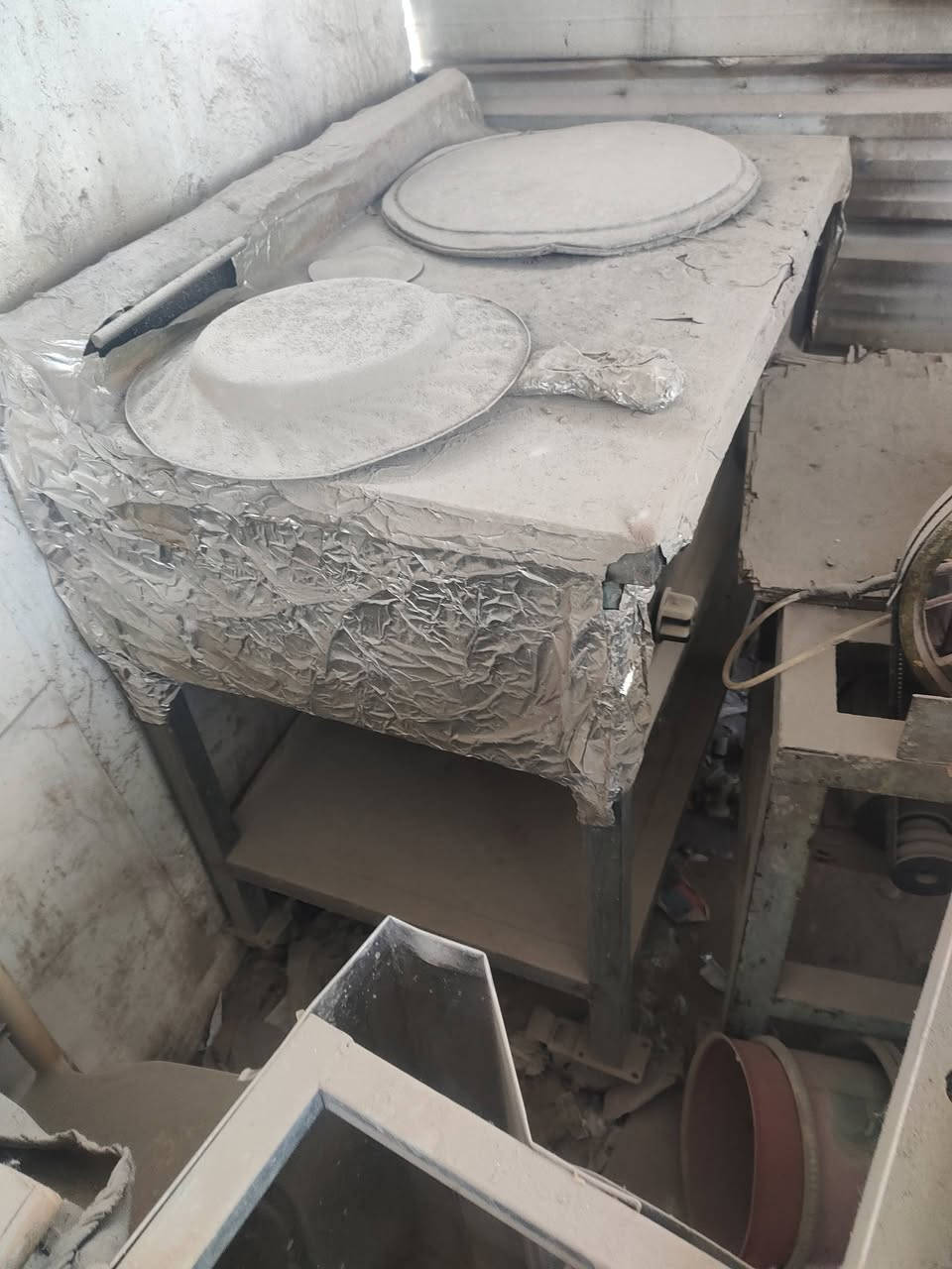 اغراض مطعم للبيع كامله رقم تلفوني ***********
