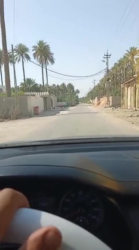 سلام عليكم بيت مع قطعة للبيع مساحة البيت 150ومساحة القطعة 150 مجموع كلي 300متر لبيت بناء درجة اولى بيت كامل ناقص فقط ابياض وكاشي الأرضية مع البيبان داخلية الابواب خارجة ورئيسية الحديد كاملة نقص فقط ابواب خشب عدد 5 وباقي كامل من ناحية كلشي 

القطعة تباع مع البيت منهولة مال بيت صايرة بالقطعة يرادلها دفن وهاهية 
متواجد واتساب ***********
