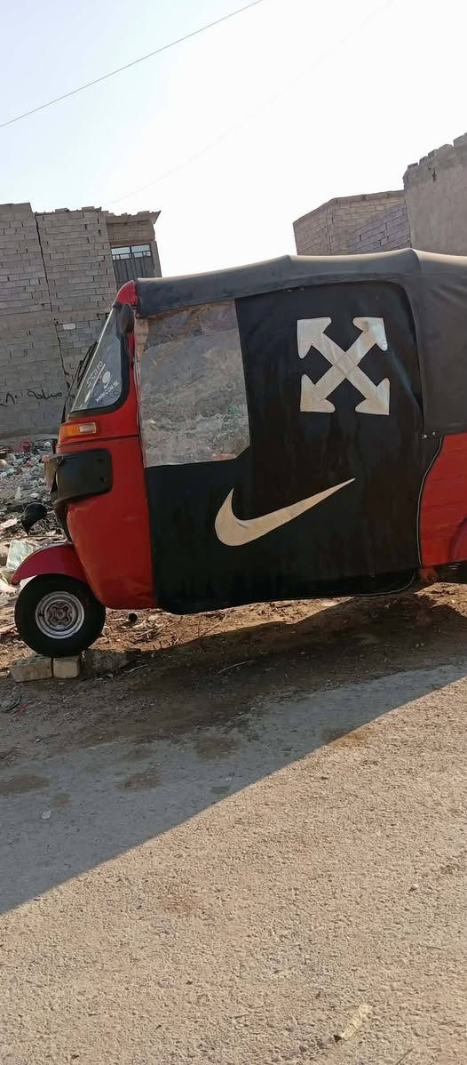 سلام عليكم تكتك للبيع موديل 17 مرقمه بسمي تحويل ثانيوم مكينه لا تبخير ولا تنقيص السعر 4000 ونص وبيه مجال المكان بغداد حي النصر رقم الهاتف ***********
