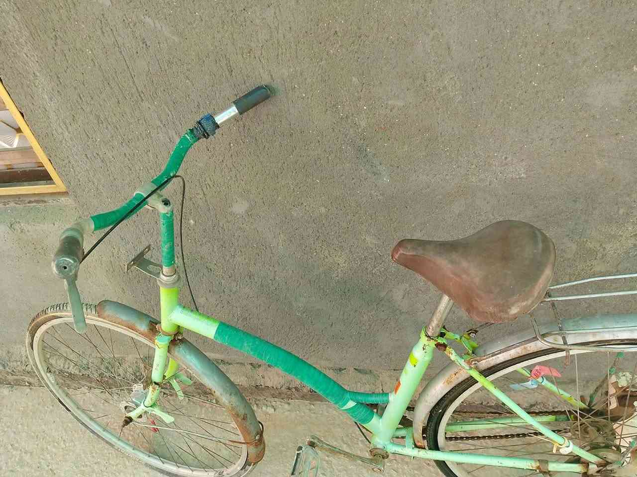 بايسكل فحل للبيع نظيف ومتروك السعر خاص وبي مجال هواي👌


**إذا كنت صاحب هذا الإعلان وتريد حذفه لأي سبب، رجاءا أرسل رسالة إلى الدعم الفني**