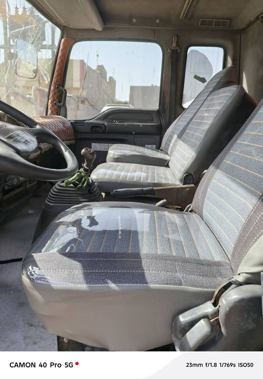 سلام عليكم
كابسة ازوزة للبيع مكينة 80 عادي 
سيارة جاهزة للعمل 
8:5 مكعب 
رقم بغداد بسنوية مسجلة كابسة نفايات
 تحويل ثاني يوم 
منظومة هيدروليك ميكانيك 
العنوان بغداد المعامل
هاتف
***********
***********
