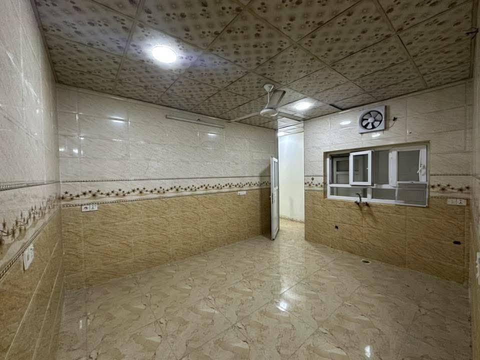 دار للبيع 150 متر طابقين بناء نضيف وفارغ جاهز للسكن طابو ملك صرف في منطقة حي العسكري قرب مدرسة عمر بن خطاب 
السعر : 115 مليون وبي مجال
للاستفسار الاتصال*********** ☎️ ***********
او مراجعة مكتب سما كركوك للعقار عنوان المكتب حي الأسرى قرب جامع المعراج
