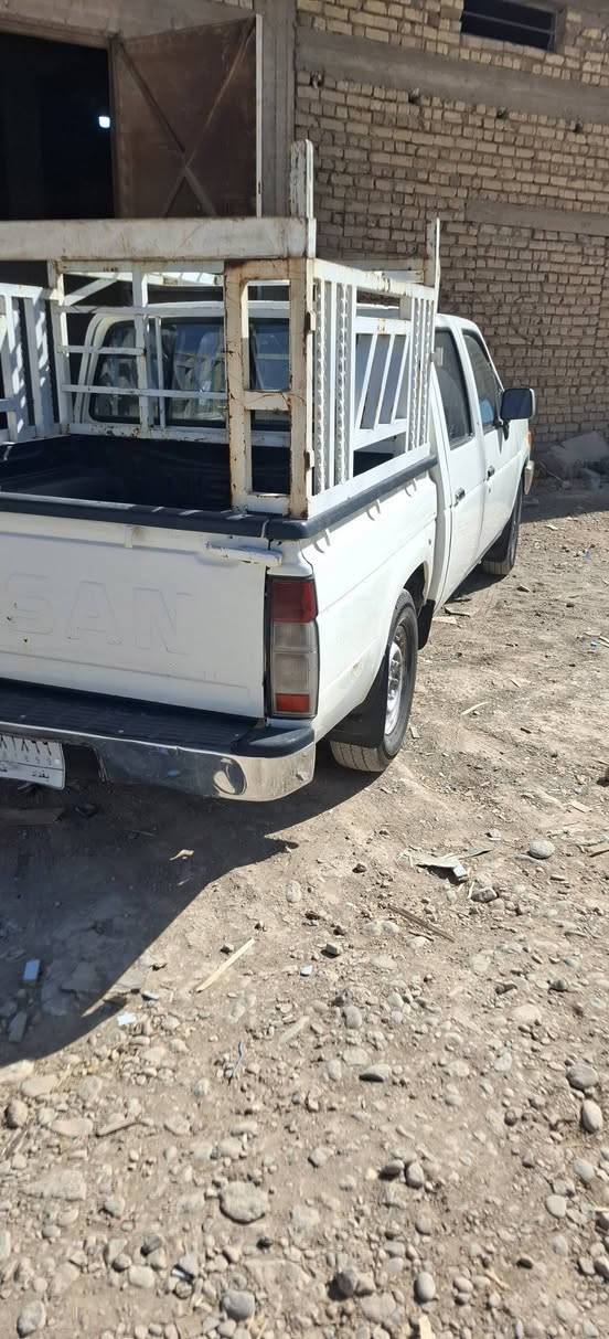 نيسان للبيع جاهزةمابيهه اي نقص السعر ٣٨ وبي مجال
العنوان بعقوبه حي المصطفى 
موبايل ***********
