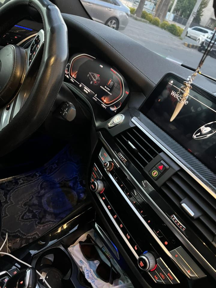 BMW x3 S drive 2020
رقم بغداد انكليزي 
باسمي السنويه  

 اربعة سلندر توين تيربو 
‏‎
ماشية 46 الف ميل. بالكيلومتر 75 الف 

‏‎  ‏حجم المحرك 2000. أقتصاديه جداً

‏‎ بجم كبس راديترات ماء 

غاز تبريد نفسه بلادي 

‏‎بانوراما كامل 

السيارة اسود ملكي والداخل اسود.   

‏‎ ‏‎کشن فاخر جلد اسود صافي. 
‎ 
 ‏‎کشن حضن تحكم فول كل الجوانب
‎
 ‏‎کشنات تدفئة + کهربائية + خزن

‏‎  ‏‎تحدید السرعة. 

‏‎حساسات اماميه وخلفيه 

السياره اوتو بارك. خاصيه الاصطفاف وحدها 

‏‎جنطة كهرباء  

‏‎  عدادات ديجتال *تكييف ديجتال 

‏‎‏‎  سويج بصمە.تشغيل عن بعد  بصمة ابواب 

‏‎   ‏‎سايد بريك بصمە اوتماتيكي

‏‎  ‏‎ستيرن كهربائي . 

‏‎   مرايات طي شفط

‏‎   ‏‎مود السیاقە (کومفورت + نورمال + ايکو + سبورت). 

‏‎  نظام التوقف الذكي ودخول ذكي.

‏‎ لایتات  متحركة الأماميە (زينون وليد) بلادي. 
  

‏السعر 24500$ 

‏‎مكان السيارة. بغداد اليرموك   ...

‎......السيارة ما بيها اي نقص ‎للاستفسار*********** &  ***********  واتساب موجود ....
