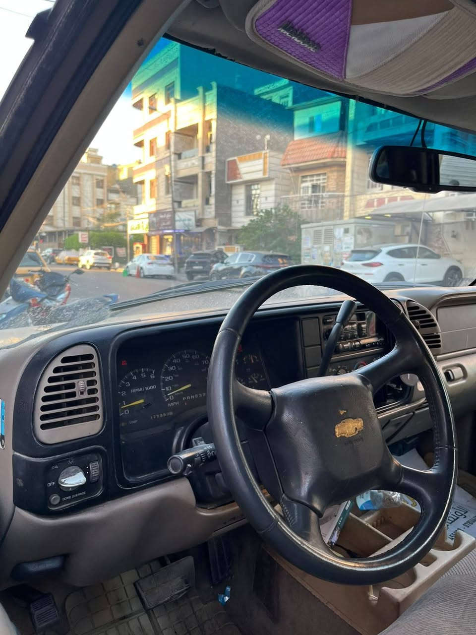 تاهو بترة موديل 1999
بيها اماكن صبغ
كير محرك تبريد كله مكفول
السيارة جاهزة 
بيها ويل 20
وبچم زينون 
كشن كهرباء

السعر 79 وبيها مجال للشراي 
رقم بغداد الجديد باسمي
مكانها بغداد الاعظمية
***********
