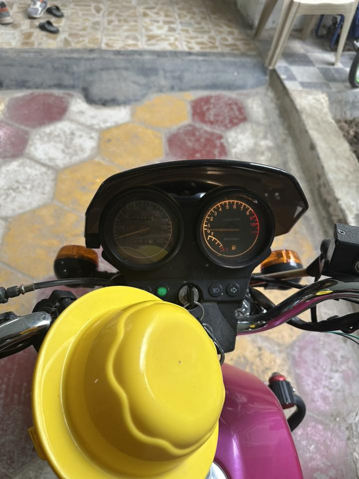 سلام عليكم دراجة هوشة موديل ٢٠٢٣ للبيع الدراجة مكفولة كفالة عامة من كلشي لا كلبة ولا تعديل تجي تشوف بعينك رقم قادسية با اسمي ثاني يوم ادورلك السعر ١٨٠٠ وبيهة مجال للاستفسار الاتصال ع الرقم ***********
