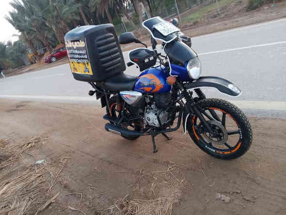 السلام عليكم دراجه بوكسر موديل 22 مرقمه بغداد مشروع وطني طالعه بل 23جاملغ طويل وسان الدائري مجفته تجفيت شركه  مكينه حلوه وخير من الله سعر2000بيها مجال مكاني قريب المحموديه دراجه تأخذها ما تحك راسك منها تصل بيك خير ودلل *********** وتساب
