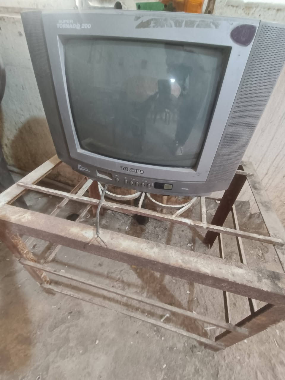 اغراض للبيع 
السعر تحت الصورة 
***********
