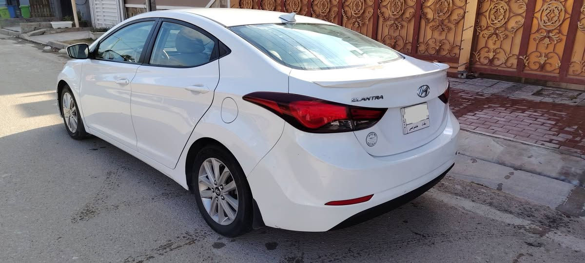 السلام عليكم النترا 2016 امريكي محرك 1800دوش ماشية 81 الف ميل، حادثهة كما في موضح بالصور، خمسة ويل كب، قاعدة فيت بم احتياط مع السيارة المحرك بحالة جيدة جدا و الكير مسويلة تغيير فلتر و هايدروليك يعني كأنما جديد و مداريهة بانزين محسن و بالدهن، داخل السيارة نظيف والكشنات جلد، كاميرا دوارة مع وجود ملاحظات بالبدي و تقشرات بالصبغ، السعر 117 وبيهة مجال للشراي رقم بغداد مكاني بغداد حي الجهاد متواجد واتساب ***********
