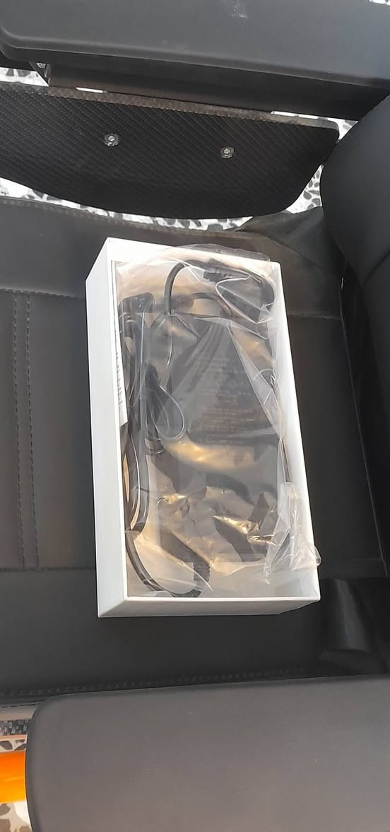 جديدة غير مستخدمة
ظهر عالي مع دعم للظهر
مساند يد قابلة للرفع
5 سرعات
للتواصل 
***********
مكاني التاجي ابوعظام ٢٤
