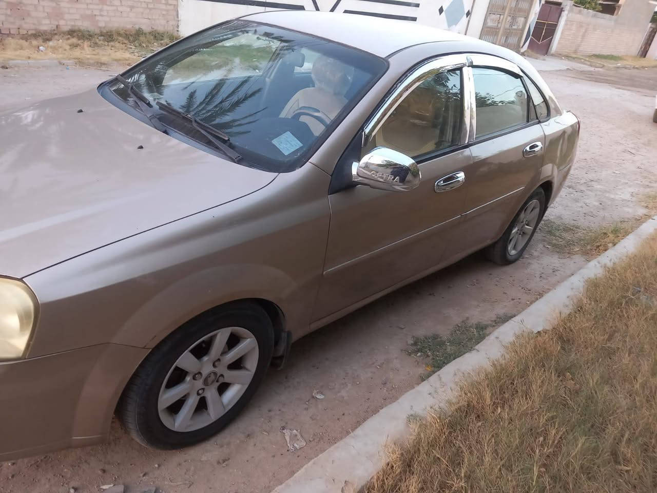 السلام عليكم للبيع اوبترا٢٠٠٧ بغداد كير اوتو محرك حداديه خيرمن الله السعر خاص على هذا الرقم ***********
