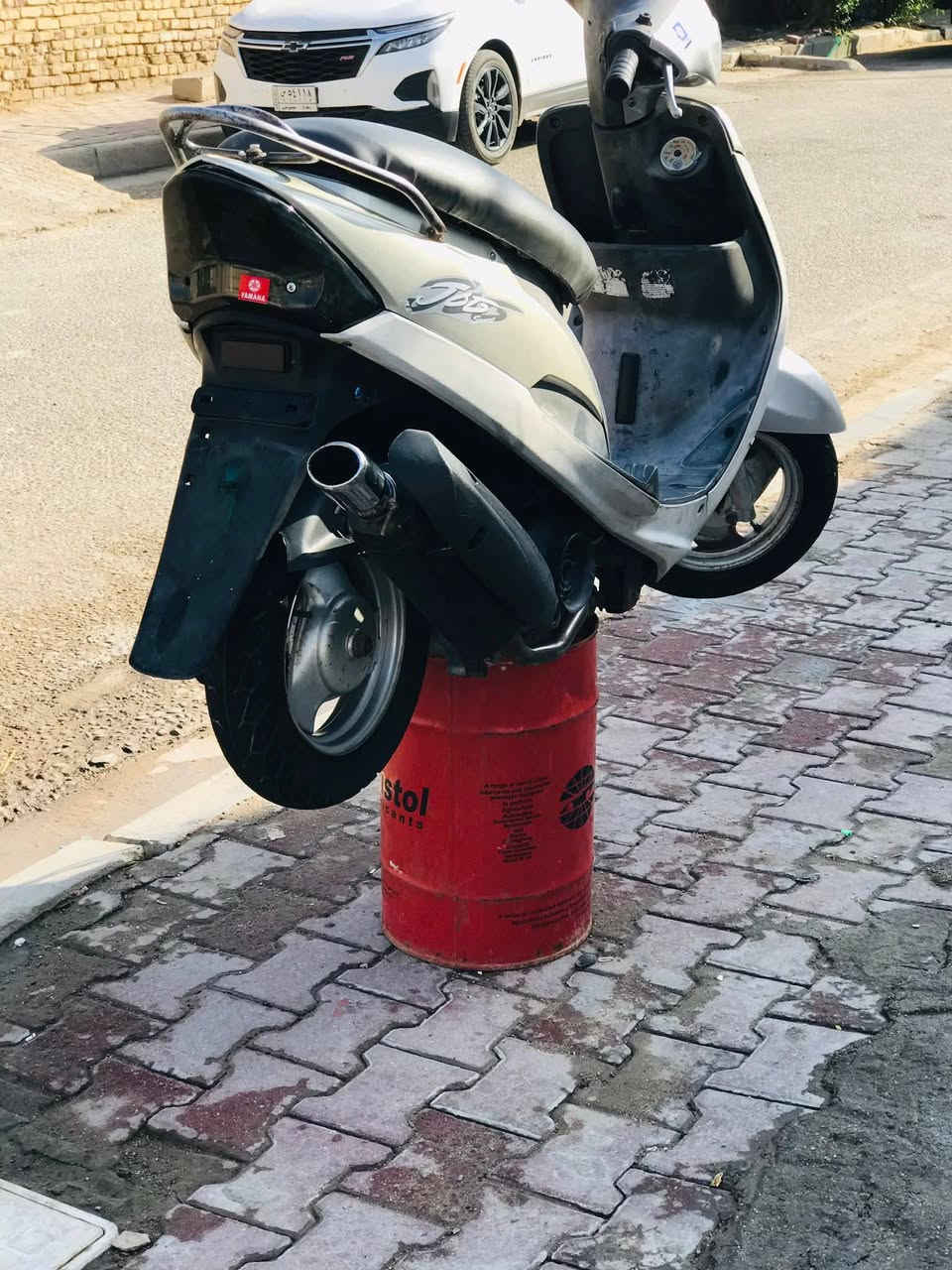 سلام عليكم دراجه ماكس منغولي للبيع نضيفه المكان العماره السعر خاص ***********
