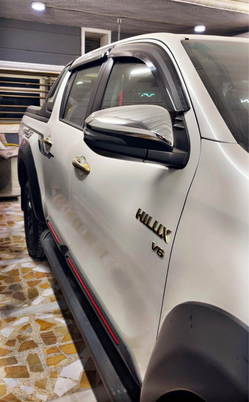 السلام عليكم ♦️
تيوتا هايلوكس للبيع  موديل 2024 مكفوله كفاله عامه من ضربه وصبغ وتبديل وشخوط شرط سونار سياره جديده بمعنى الكلمة 
هايلوكس تي ار دي TRDعالي دبل كاب   (سيد نهرو)
محرك 6 سلندر 4.0 
موصفات:
شاشة🟢
كشنات تبريد🟢
شاحن وايرلس 🟢
مثبت سرعة تفاعلي🟢
كامرة خلفية 🟢
حساسات امامي خلفي 🟢

سيارة وكالة رقم اربيل دولي بسمي تحويل او وكالة  ماشية 12 الف الحقيقي اخت زيرو    السيارة مغلفة تغليف درجة اوله
سعر : 395$ الاتصال على هذا الرقم 
***********
مكاني بغداد حي القاهرة المعلمين بغداد, العراق
