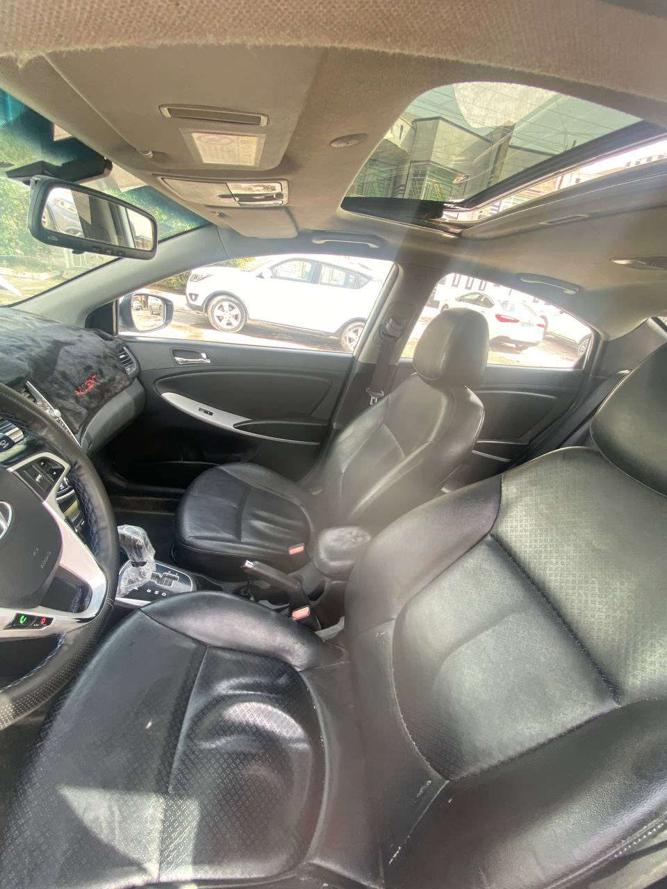 السلام عليكم .. للبيع فقط
هونداي اكسنت 2014 فول مواصفات
ماشية 79 كيلو حقيقي
خليجي كوري مواصفات و استيراد خاص اعلى فئة بالاكسنت رقم بغداد بأسمي
محرك 1600 + كير اوتو ( مكفولات )
مكفولة من الضربة والصبغ والتبديل تبريد ثلج ، صدر جديد
مواصفاتها /
1- بصمة ابواب وتشغيل
2 - تبريد بيانو
3 - فتحة سقف
4 - كراسي وابواب جلد بلادي
5 - مري شفط مع القفل والفتح
6- تدفئة مقاعد
7 - تدفئة مقود
8- ترحيب ذكي
9 - شاشة خرائط + كامرا بلادي
10 - حساس خلفي بلادي
11 - شاشة معلومات وسطية
12 - لايت اوتو مع حاجب + عدسة
13 - ويل كب بلادي + 4 دسك
14 - نظام ECO الاقتصادي
15 - نظام مانع التزحلق
16 - اشاير بالمري  
17 - تحكم مقود جهتين ... وبعد بيها هواية مواصفات 
المكان بغداد المشتل
***********
