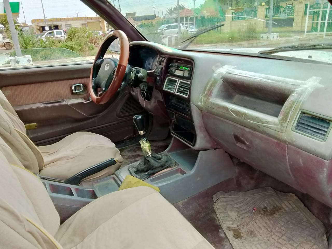 السلام عليكم كنو 2007 رقم بصره صدامي بدون تحويل كوم حديد...
مكينه وكير حاويه توني شادهن بلكارتون 
تخم تواي بجيس حداديه صدر كله جديد 
سياره خير من الله مال جناي بسعر ستوته 
سعر 15 ورقه وبيه مجال لشراي 
مكان ناصريه فضاء الاصلاح رقم  ‏‪0781 983 0778‬‏
