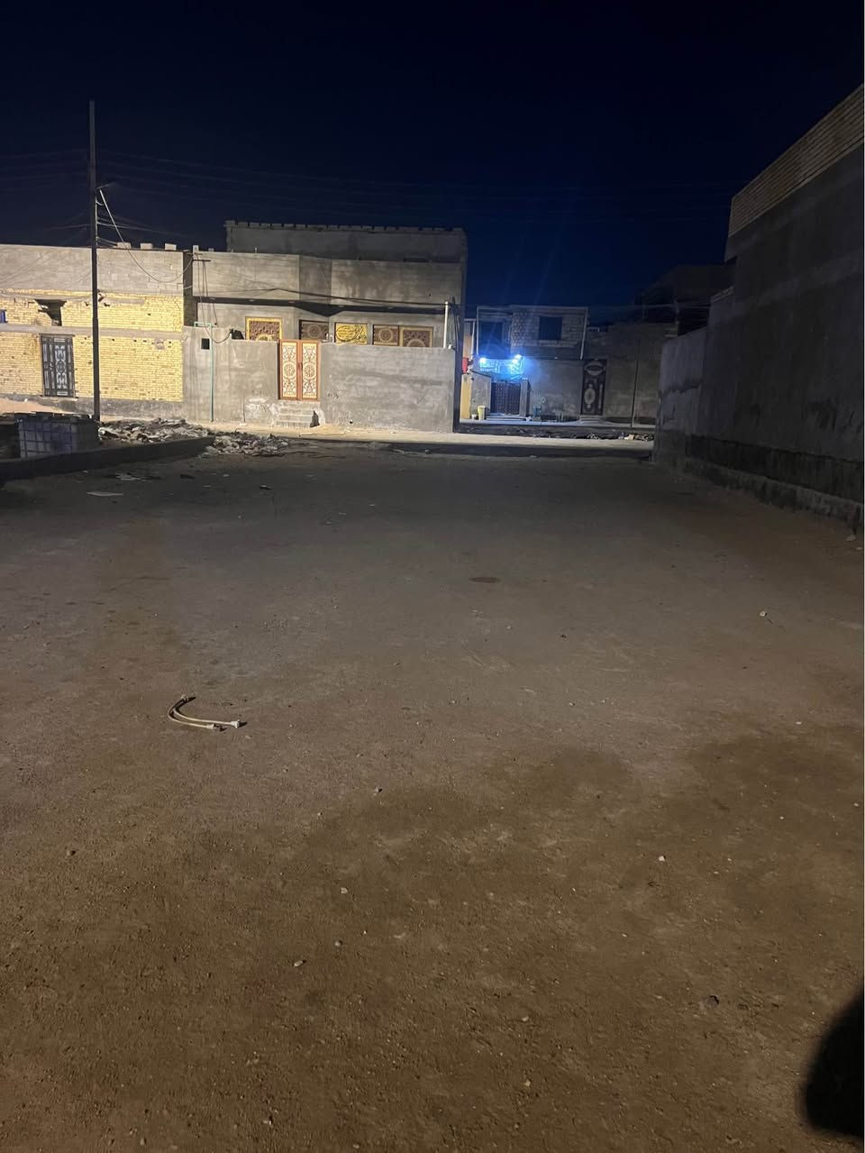 🔴 قطعة أرض للبيع

📍الموقع: أبو الخصيب – أبو الجوزي (طريق عويسيان)

▫️المساحة: 312 متر▫️الواجهة: 12 متر▫️النزال: 26 متر▫️الطابو: صرف زراعي عراقي▫️الشوارع: مقرنص مع مجاري

💰السعر: 125 مليون دينار

للاستفسار والمشاهدة يرجى التواصل.
*********** البصرة, العراق
