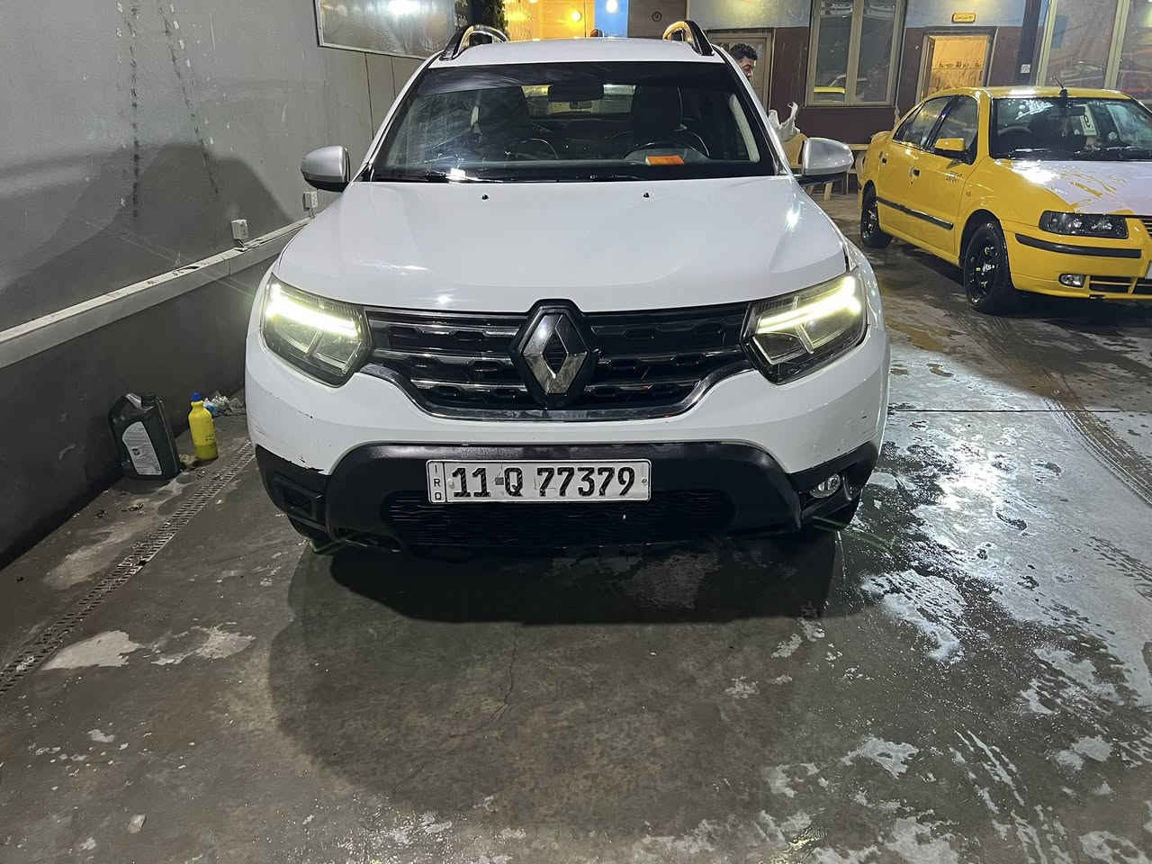 سلام عليكم
رينو داستر 
مديل ٢٠٢٤
مطلوبه للمصرف استقطاع الكتروني 
بعد سنتين ونص تخلص
السياره كير مكينه تبريد كهربائيات كفاله عامله
الكشر بيها  ضربه بل باب وبل صندوك 
صبغ مابيها شاصي لغود كفاله 
مابيها قطرت صبغ 
محرك ١٦٠٠
كير cvt
مثبت سرعه كروز سرعه 
شاشه كار بلي 
لايت LED
مانع انزلاق
تحكم ستيرن ٣ جهات 
بصمه 
ترحيب 

السياره بسمي اسويلك وكاله 
ووديك للمصرف تتكد من الستقطاع 
 السياره ماشيه ٤٥ الف 
السياره عليها ادامه كامله  ادامتها كلها بل شركه 
دهن ابدل بل شركه 
السعر ١١٥ وبيها مجال للطيبين 
عنواني بغداد وزيريه 
*********** 

والشراي  بي خير ويدلل تجي معجبتك السياره اتولي تتغده يمي وتروح ❤️
