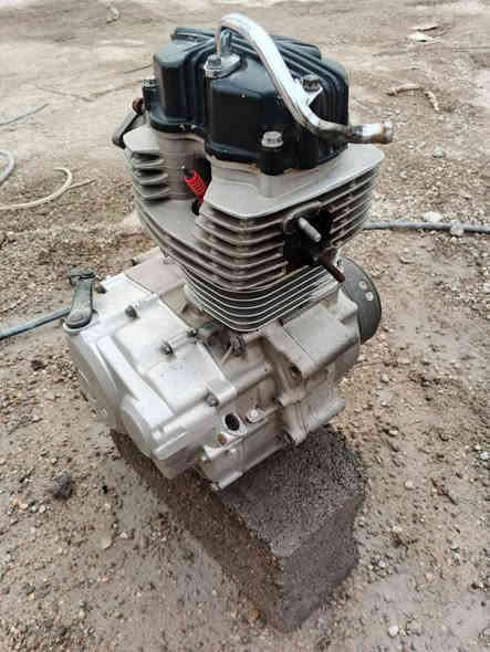 محرك دراجه للبيع جاهز دكت هندر يشتقل مايبخر غراضه موجودة الصفاحيه ومالت الهوة موجودات مكاني الزبير رايدة ب100وبيه مجال وهاذا رقمي حتى شاصي ايراني عندي اريد ابيعه هاذا رقمي ***********
