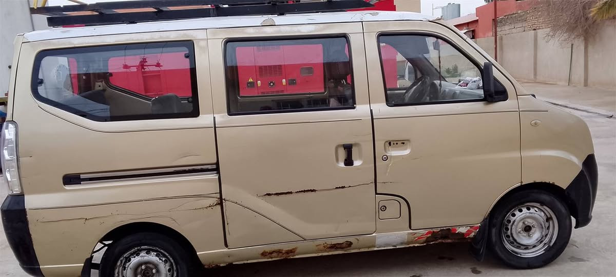 السلام عليكم سيارة ليڤان للبيع موديل 2013سكن اديالى سنوية بسمي سيارة خير من الله منقصهة شي تبريد تدفئة فول محرك كورلة سيارة اقتصادية متواجد عرقم ***********
