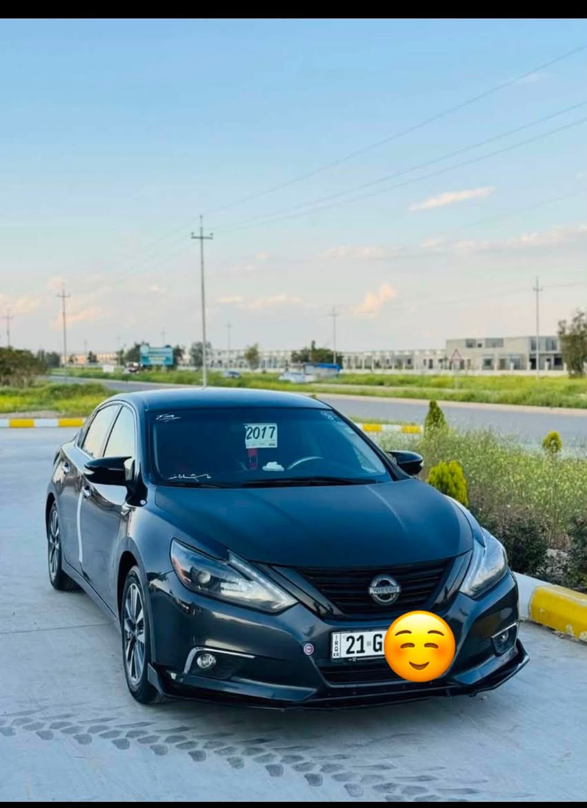 سلامو عه ليكو  ئه لتيما 2017 SL.  فووله به س سلايت نيه. سه ياره كه زۆر پا كوو جوانه. سه نه وى تا 2030 تازه يه        به شه رتى ته حويل    يه ك پارچه ى بؤياخه. توزى            گولى هه يه   سه قفه كى يه ك تؤز سارده  ته قه و ره قه. به شه رت.   وه ره قه ى به نزينى هه يه. سؤنه ره كه يشم دانا وه.  112مه عمه له       ***********
