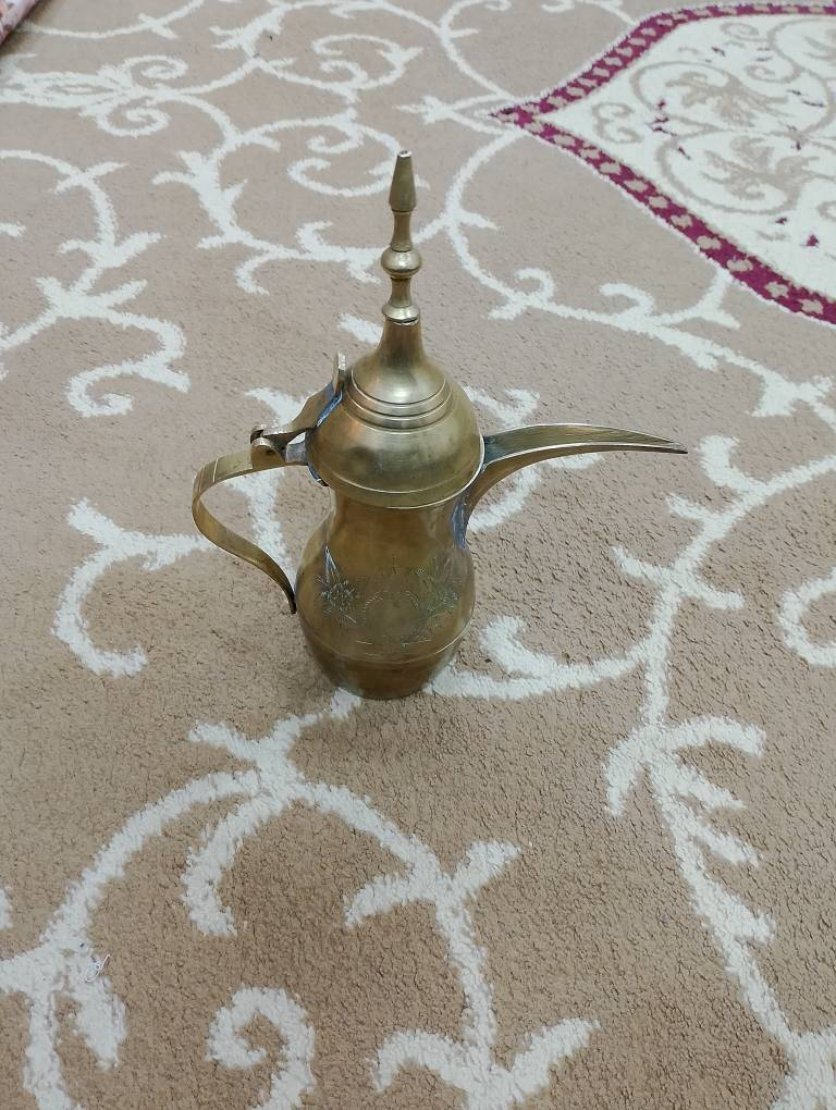 للبيع رقم الهاتف ***********
