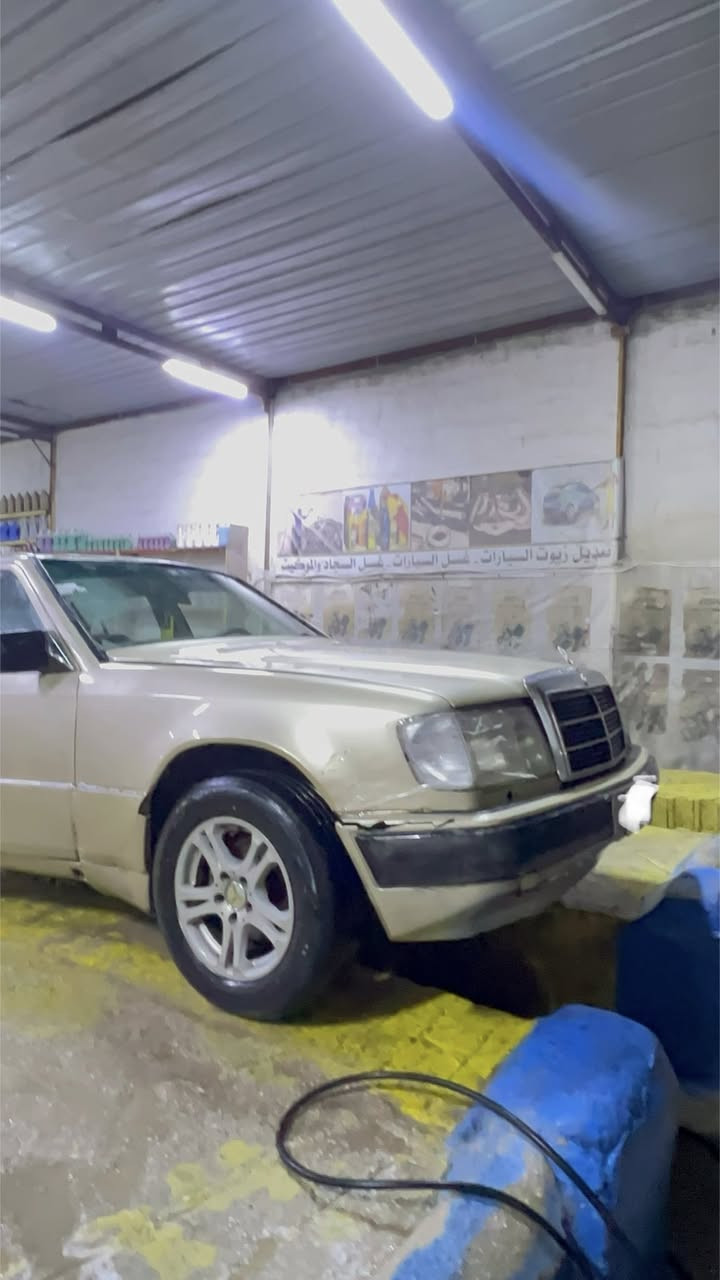 السلام عليكم 🫠
بدون ضربه وشواصي ولغود وخياسات
مارسدس دب E 300 موديل. ٨٦ اصل 
محدث ٩٢ 
كير ومكينه كفالة  
مكينة .٢٥٠٠ vvtجديدة كلش كفالة
تبريد ثلج ❄️  منظومه جديدة🆕 
ادامة كامله المكينه كلها 
حداديه كامله للخير نقص برغي مابيها
كهربائياتها كلها شغاله كامله كلها 
السيارة جاهز ومابيها كل نقص الحمدلله 
تحويل مباشر بشرط بسمي 
هزه ورقم دولي جديد 
مكاني كربلاء 
والسياره بالحقيقة احلى من الصور بهواي
وتجي وتشوف بعينك وتقتنع شي نضيف ومرتب 
السعر 46 وبيها مجال للشرايً 
***********
أدمن وافق بلا زحمه ممنون 🙏
