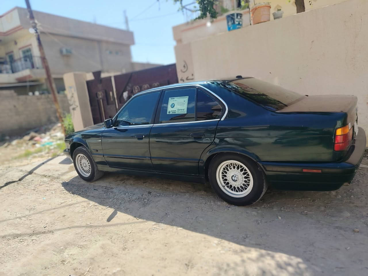 سلام عليكم ٥٢٥ كيرمحرك صقر ٢٨ كير عادي شرط موديل ٩١ تخم تاير جديد صدر جديد تبريد تلج❄️ مكفولة من حادث كهربائيات كلها شغالة سنوية ل٢٨ تحويل مباشر سيارة نضيفا السعر (($٥٠))وبيها مجال قليل مكان تكريت بيع فقط ***********
