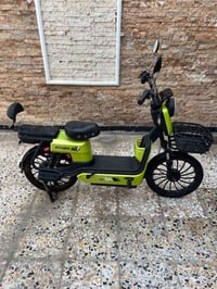 دراجة شحن للبيع  المواصفات :  خمس بطاريات جديدات🔋  البطاريات 35 فولت ✅...