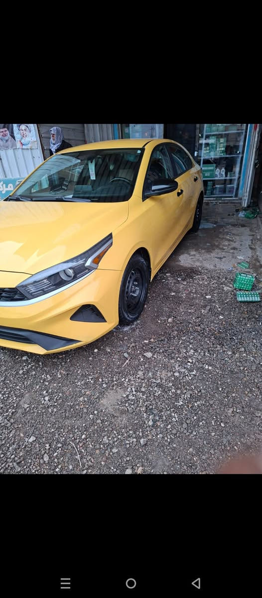 سلام عليكم فورتي للبيع موديل 23 وارد امريكي حادثهه دعاميه خلفيه سياره ليبل واحد مكان اسياره بغداد الامين الثانيه *********** سعر 170 وبيهه مجال
