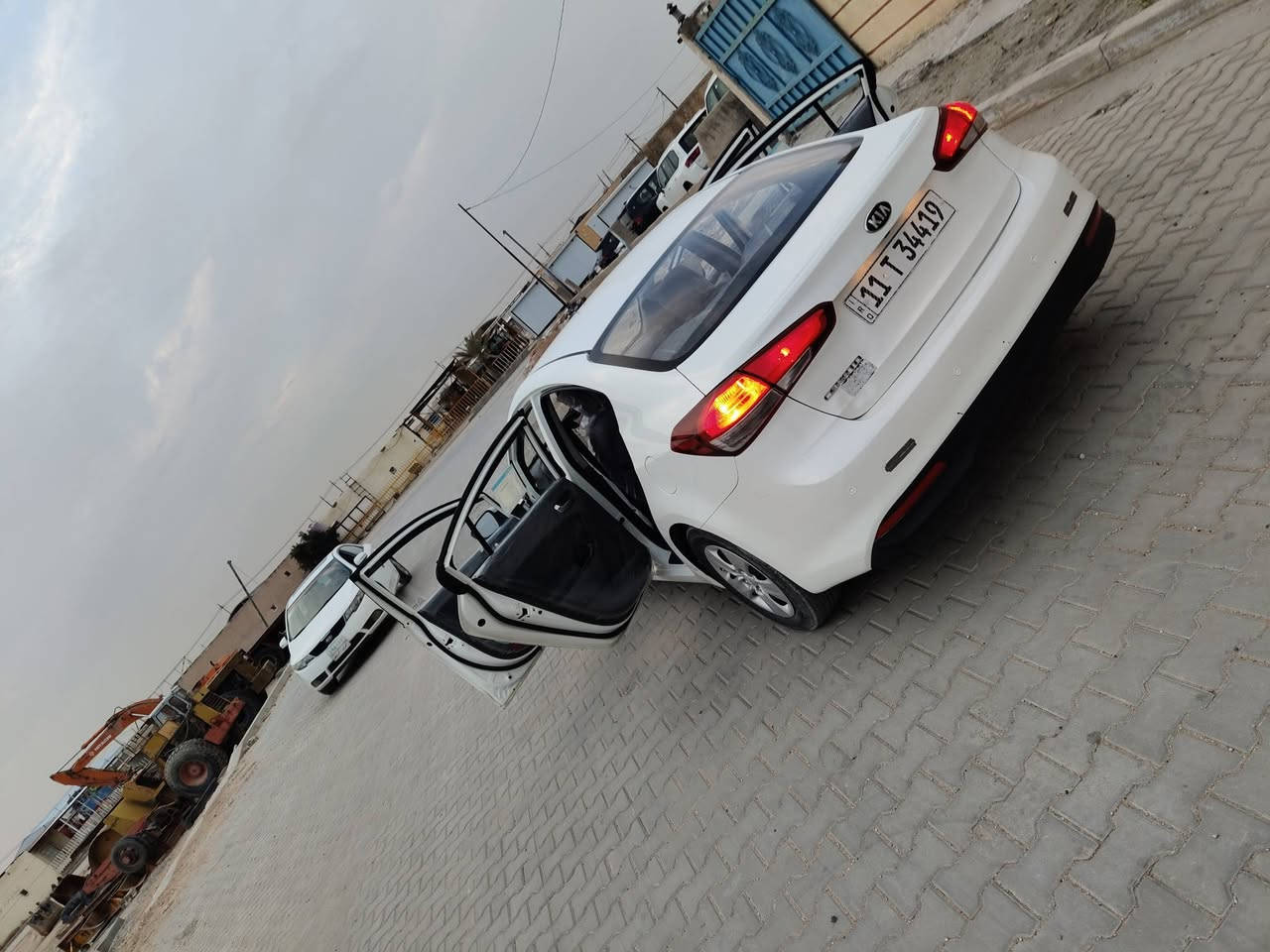 سلام عليكم سيراتو ٢٠١٨ البيع كفاله مكان نجف ***********
