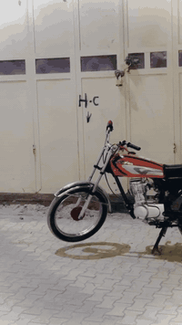 دراجه للبيع مامفتوحه دراجه خير من الله مناقصه شي السعر 500 وبيه مجال  ...