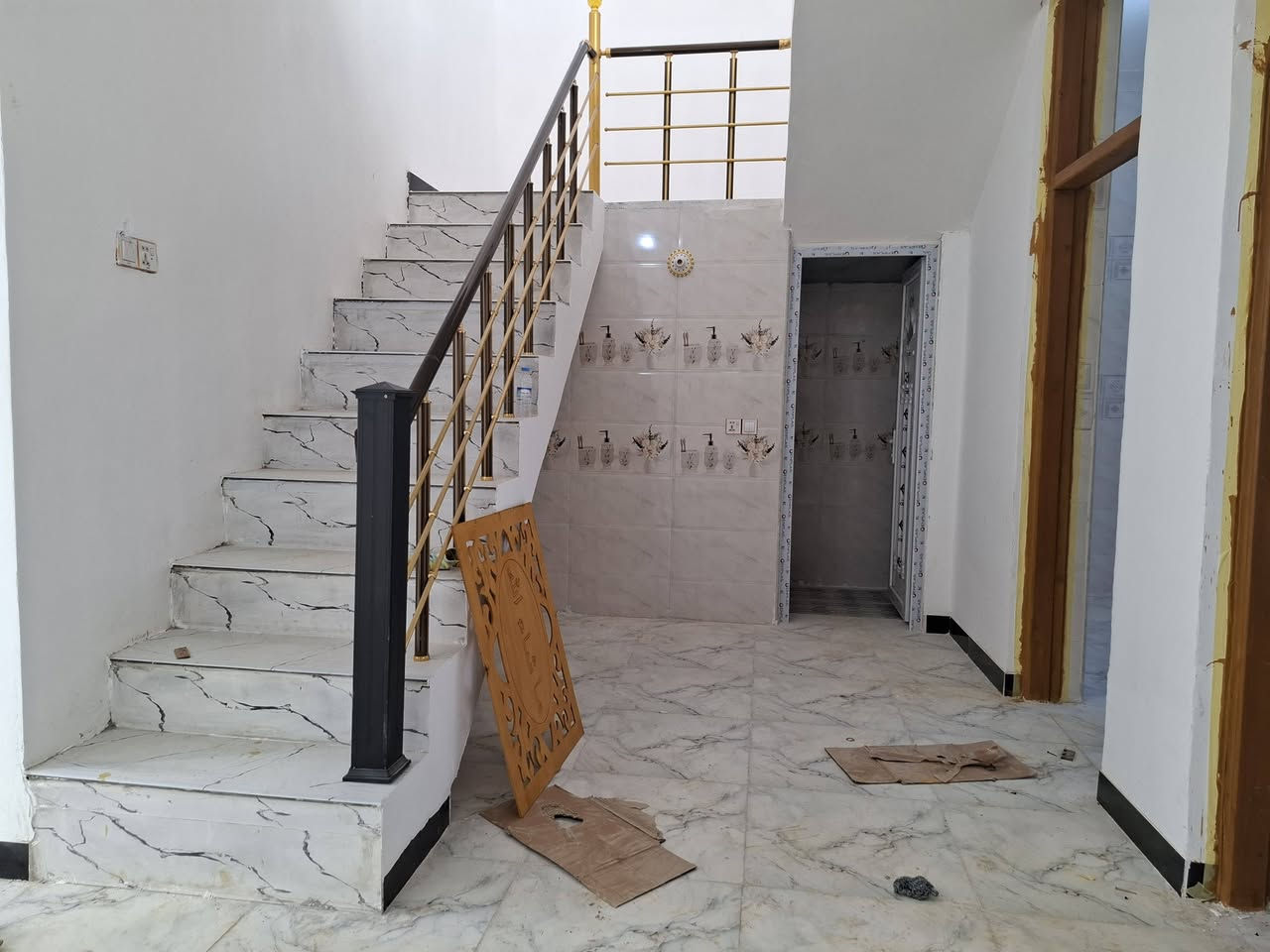 #١٥٠متر طابو صرف 
#موقع جيد  ابي غرق  جهة شارع المركز 
#السعر ١٠٥  غرفتين.نوم هول  مطبخ استقبال  صحيات خارجيه داخلي. كراج   بناء حديث 
للاستفسار اكثر واتساب #***********
