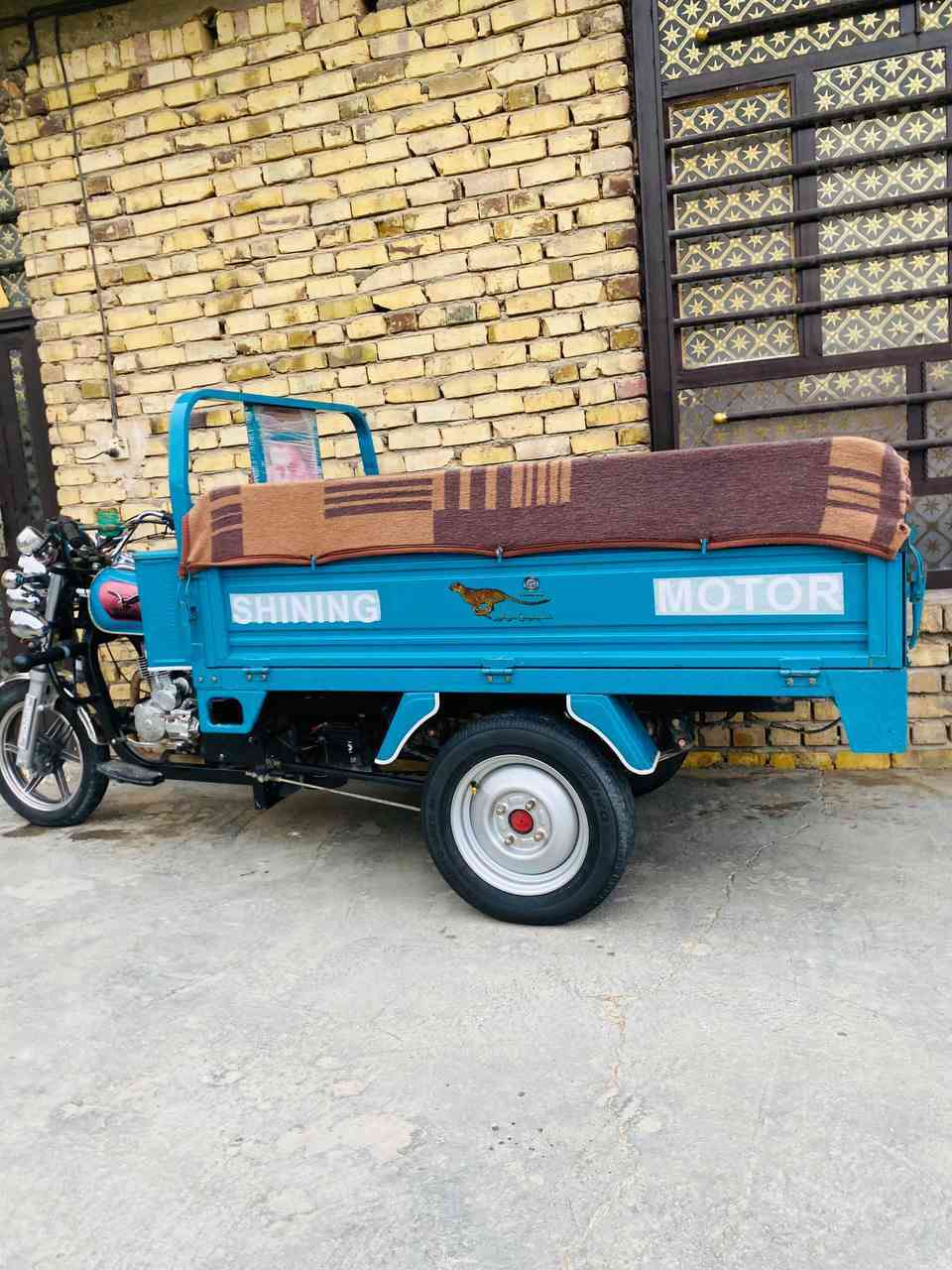 سلام عليكم ستوته للبيع موديل 23اوراق اصولي مكفوله كفاله عام مكان حله سعره 2او350او بيه مجال شراي بيك خير أو دلل ***********
