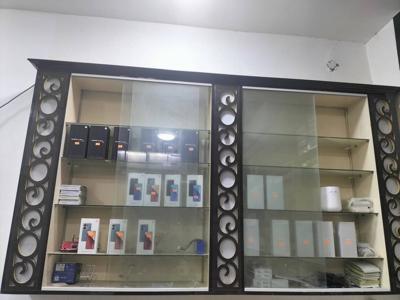 فاترينة 
الارتفاع 120cm
العرض 2متر
السعر 275الف


**إذا كنت صاحب هذا الإعلان وتريد حذفه لأي سبب، رجاءا أرسل رسالة إلى الدعم الفني**