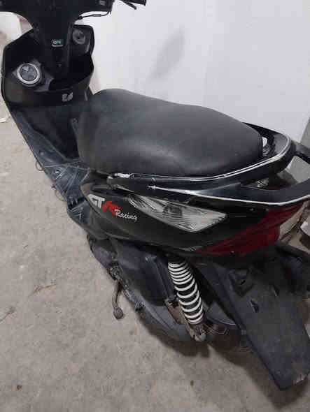 سلام عليكم دراجه ثعلب للبيع كفرات اصليه مختمه السعر 480 وبيها مجال قليل المكان بغداد الغزاليه نهايه شارع البداله
رقم الهاتف ***********
