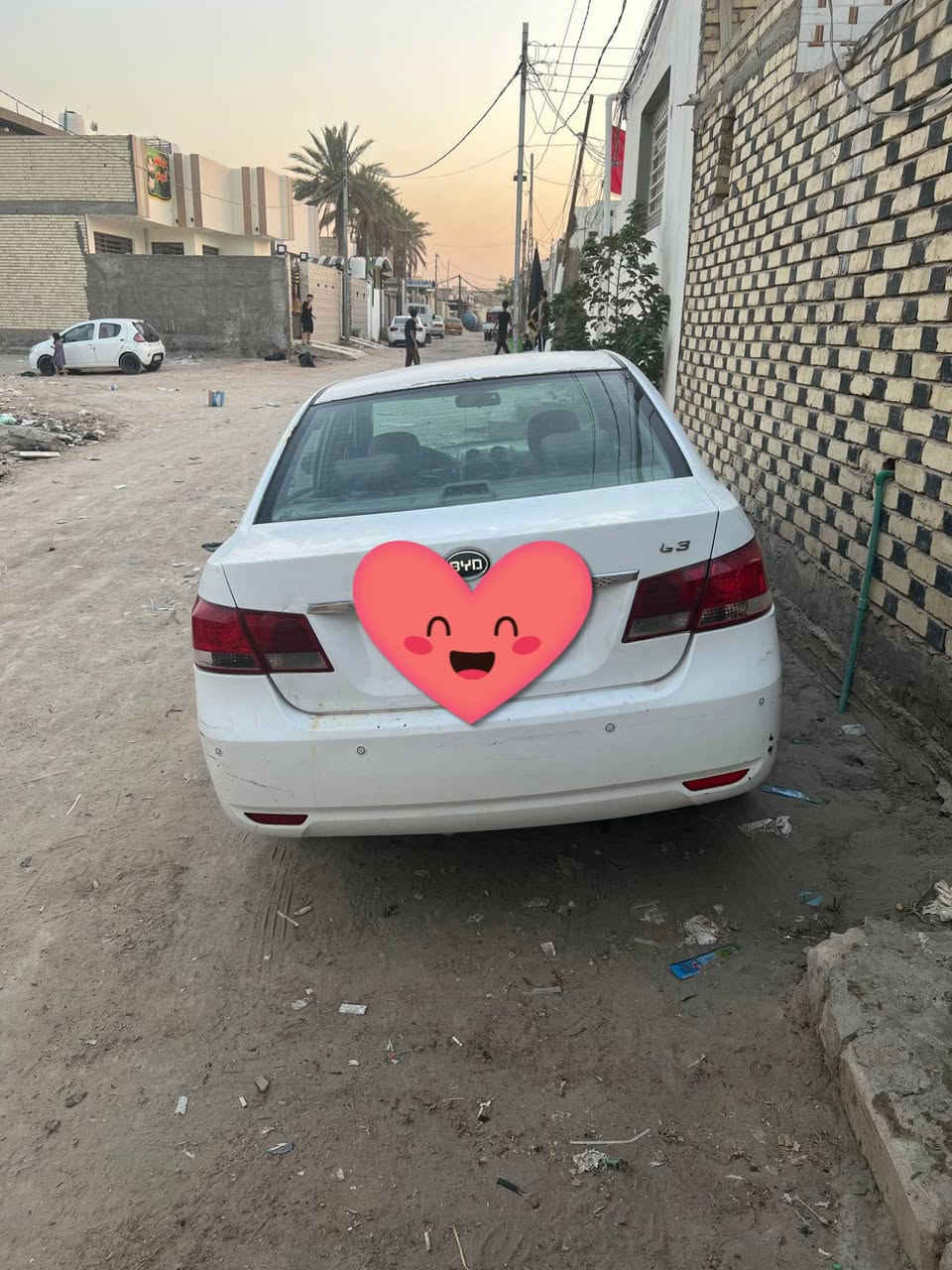 بي وايدي مديل 13 فول مواصفات للبيع كير ومكينه كورلا اوتماتيك  بجيس رقم بغداد الماني تبريد ثلج سستم سماعات وشاشه بدون راعي مكاني النجف سعر 25 وبيهه مجال او مراوس حداديه جديده ***********
