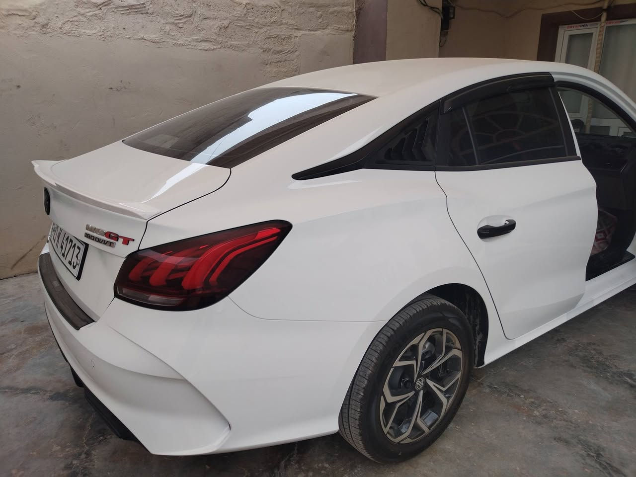 سلاو هاوریان
mg gt گیر عادی 2025کامل جواکاری بو کراوە 2500 رویشتووە 
بی بویاغ بی سارد بی چال 
***********
