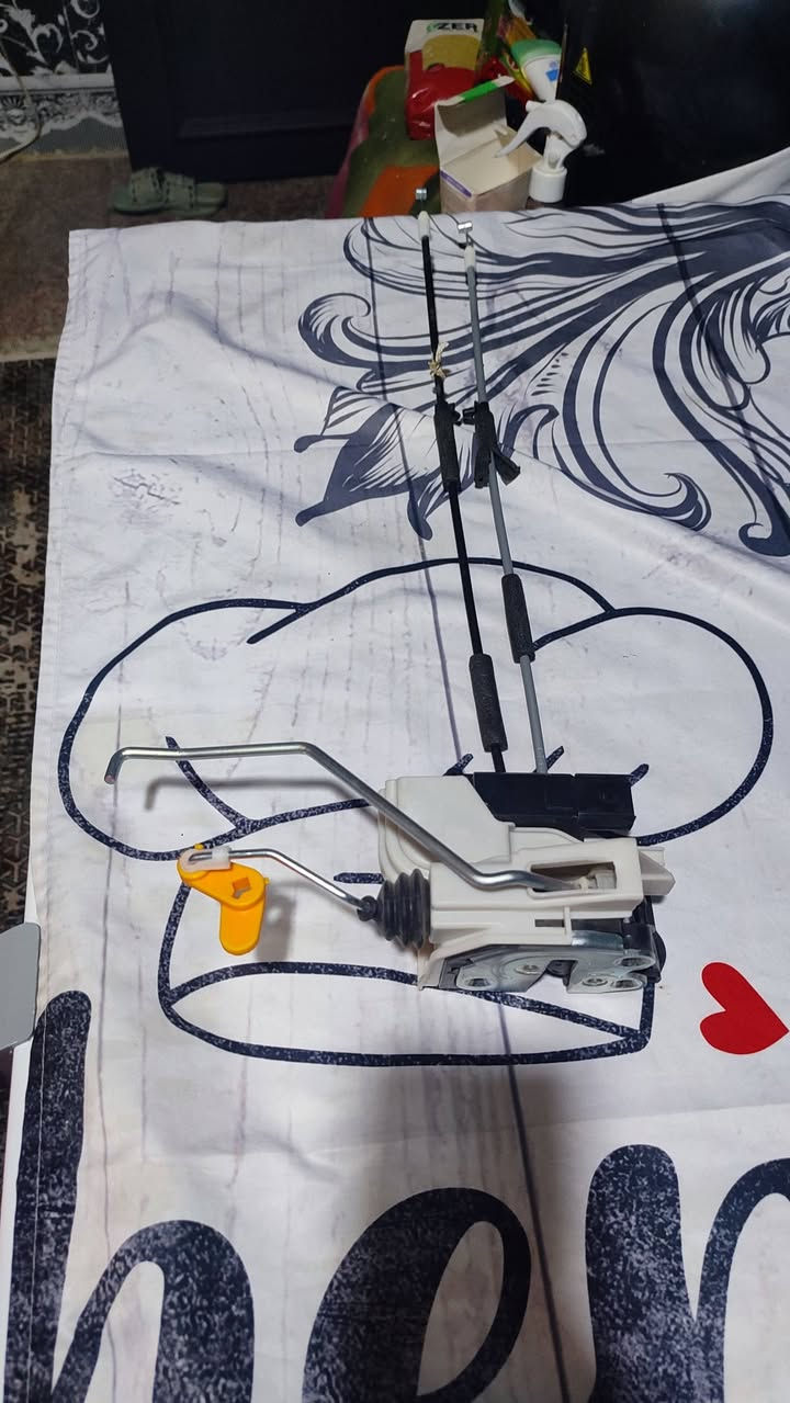 لسلام عليكم قفل باب الصدر جديد غير مستخدم خلي سعر وبالعافيه


**إذا كنت صاحب هذا الإعلان وتريد حذفه لأي سبب، رجاءا أرسل رسالة إلى الدعم الفني**