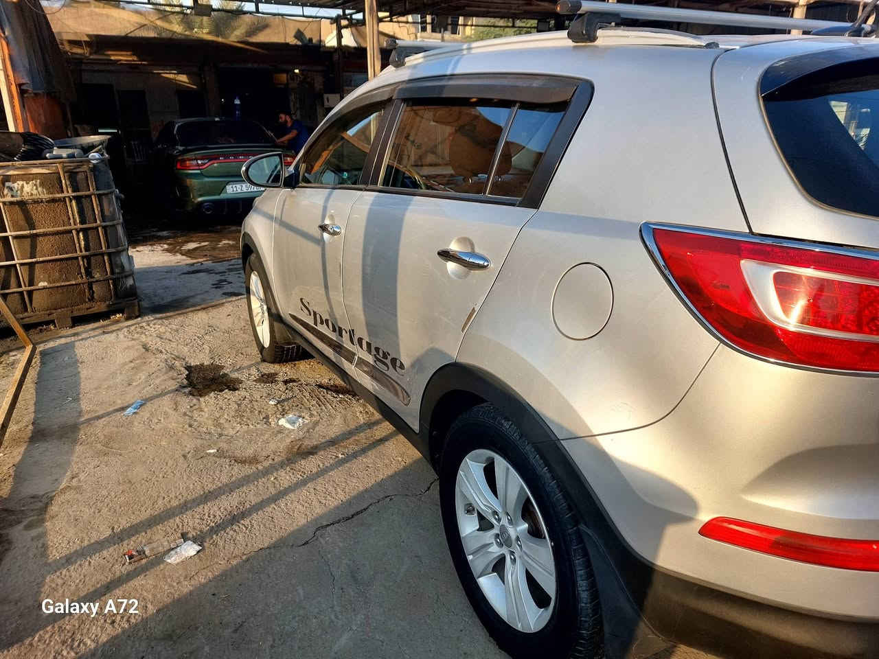 السلام عليكم
سبورتج 2011 وارد محرك 2400 دوش حادثها. امامي صبغ جاملغين وبنيد سيارة جاهزة من كلشي ما تصرف عليها اي شي .. سعرها 115 وبيها مجال قليل .. *********** .. مكاني بغداد الدورة .
