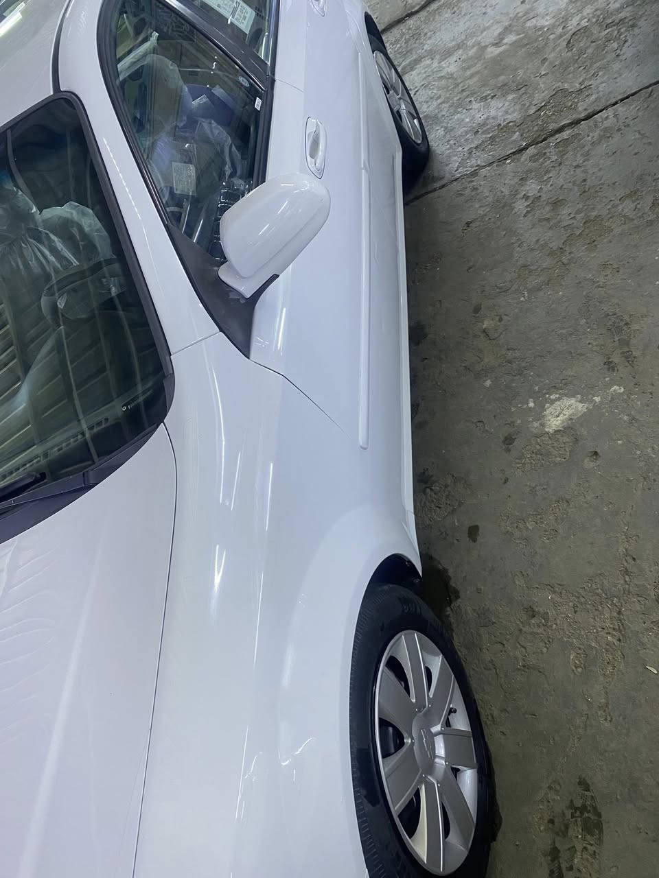 سلام عليكم 
شوفرليت اوبتره 
موديل 2013 
رقم وسنويه جديد 
رقم  بغداد  
سونر موجود
السعر 93 وبي مجال بسيط 
عنوان  بغداد الحبيبية 
للاستفسار  ***********
السيارة مكفولة من الضربة والصبغ عدا طخة بالجاملغ الخلفي مصبوغ فقط 
السيارة على وضع الشركة
