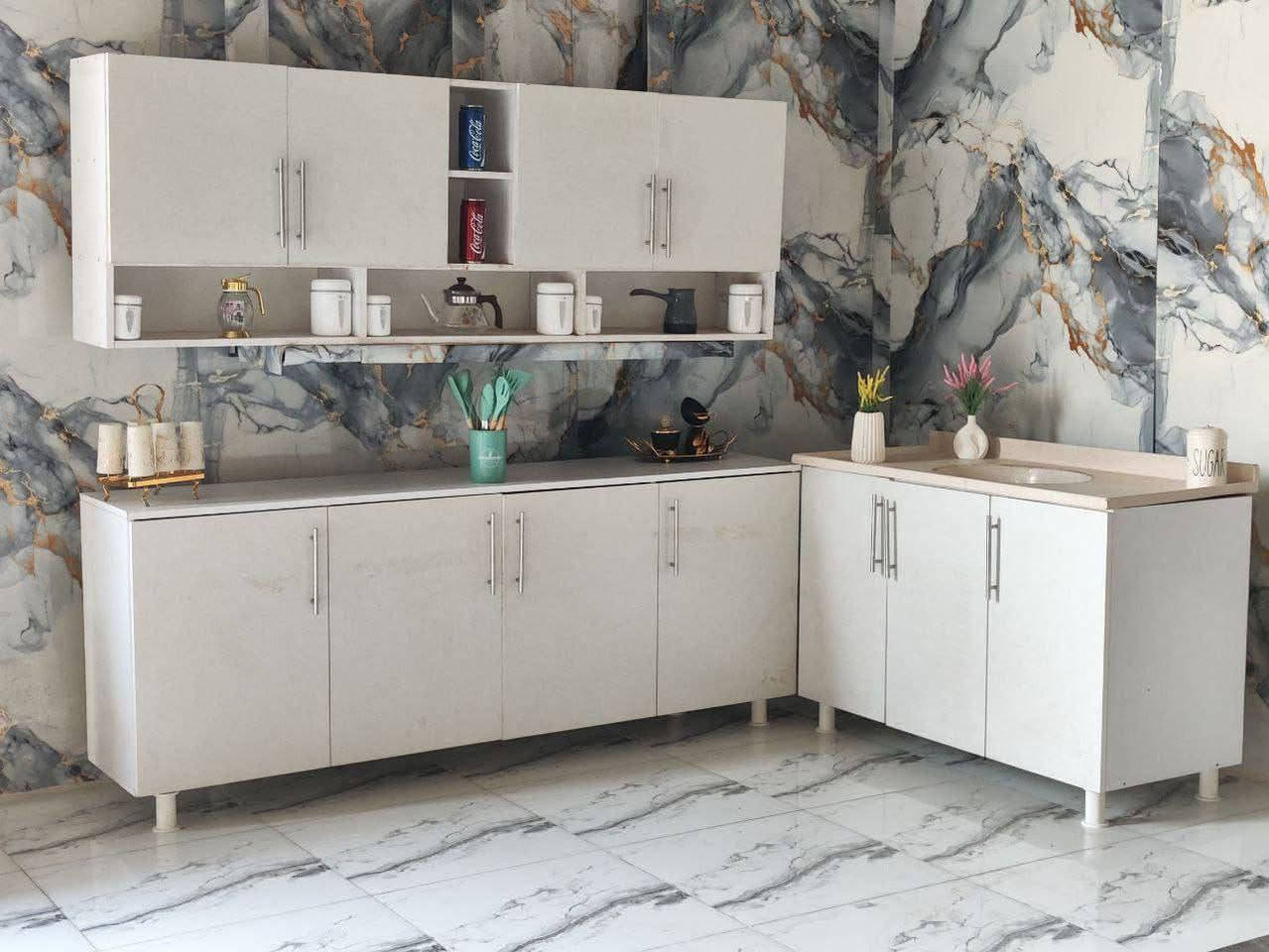 ما عليك بس  احجز والطلب يوصل لباب بيتك 🤗🌹🤗..2
كاونتر  وملحق خشب تركي  mdf قياس مترين . مع سنك مترو20. المرمر صناعي


**إذا كنت صاحب هذا الإعلان وتريد حذفه لأي سبب، رجاءا أرسل رسالة إلى الدعم الفني**