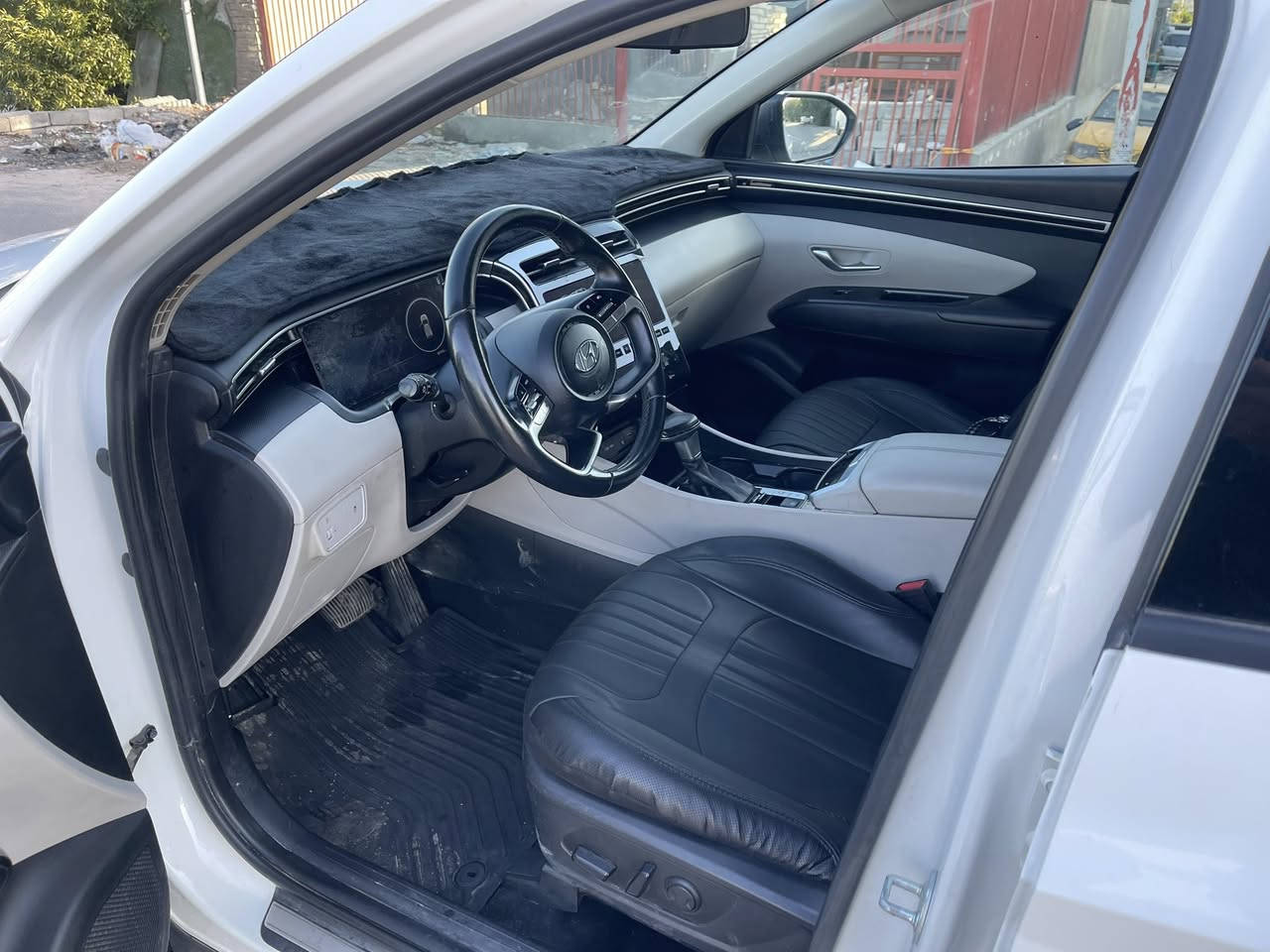 ‏توسان موديل 23 ‏فول السيارة ***********
