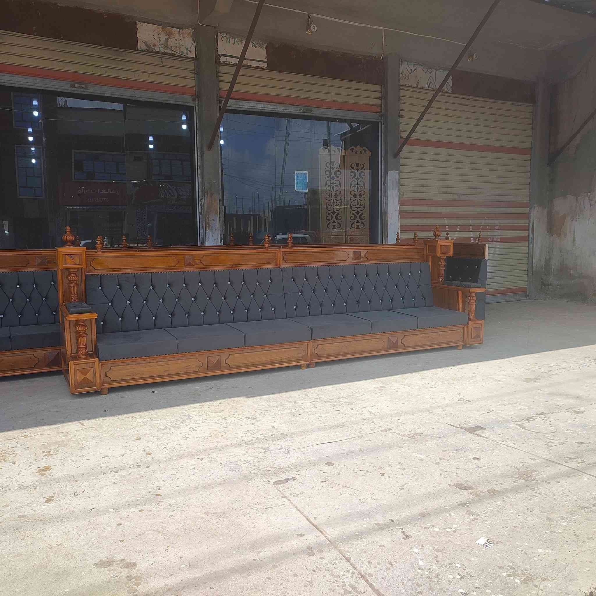 نجارة الطارق الدوشمه وفصال كافة أنواع الدواوين الملكي العادي هاتف ***********
