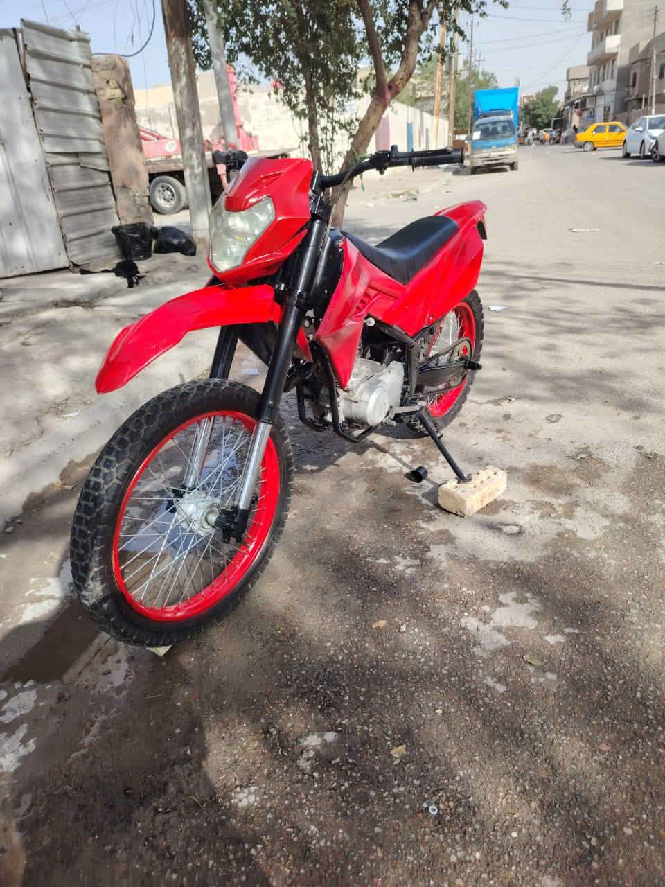 سلام عليكم  قفاز  CRX   ب650 وبيهة مجال  أوراق اصولي مدفوع كمرك بوجهك ترقم مكينه مال اربعه كير  مكاني بغداد جديده نعيريه رقمي ***********
